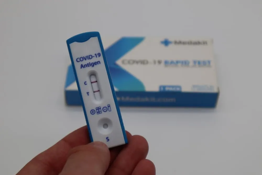 Rapid antigen COVID-19 test kit